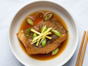 Japanese Simmered Fish (Sakana no Nitsuke)