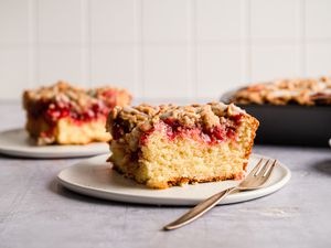 Cherry coffee cake