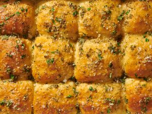 Herb and parmesan pull apart rolls