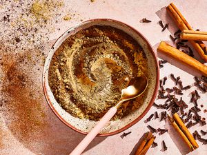 pumpkin pie spice in a bowl