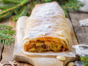 Very Christmas strudel recipe