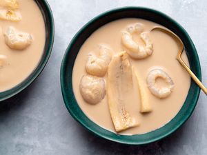 Thai Banana-Lychee Dessert in Coconut Milk