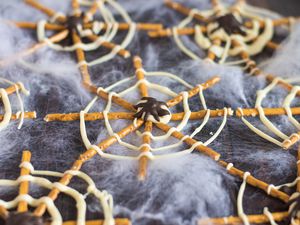 Spiderwebs candy