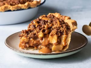 Caramel Apple Pie