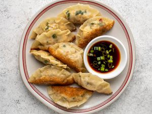 Vegan Potstickers With Mushroom and Tofu