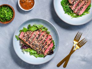 Grilled tuna steaks with Asian sesame crust recipe