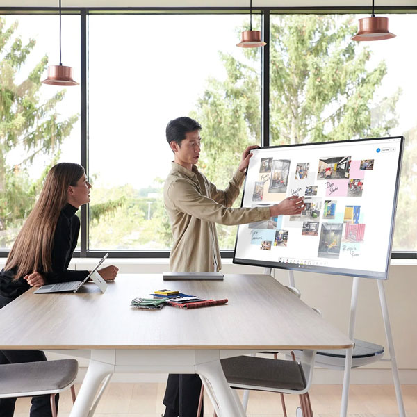 Microsoft Surface Hub 2S for Fluid Team Collaboration