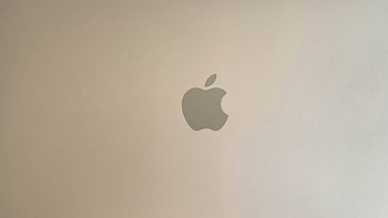 教育优惠购买的新MACBOOK PRO开箱！其实我是为了那个耳机！