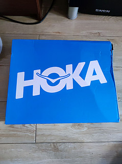 HOKA ONE ONE 邦代8跑鞋鲨鱼灰