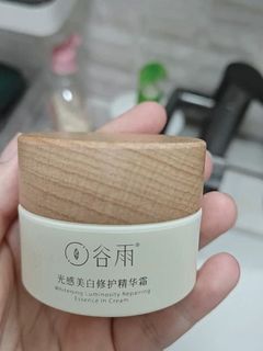 回购了好多次的面霜，真的可以种草哦