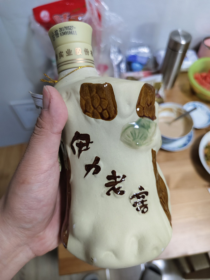 伊力特白酒