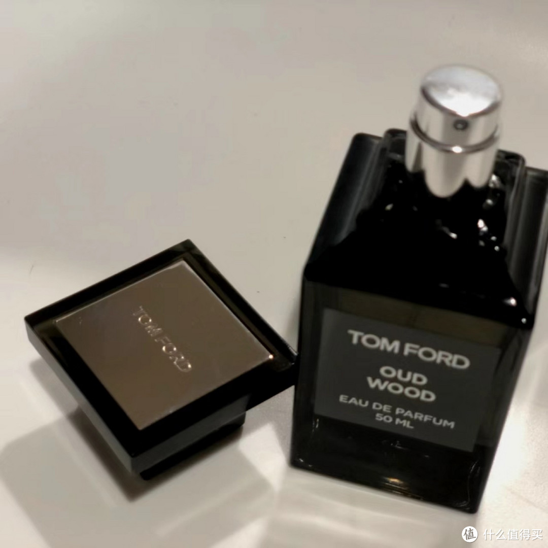 Tom Ford乌木沉香香水：独特的木质东方调魅力