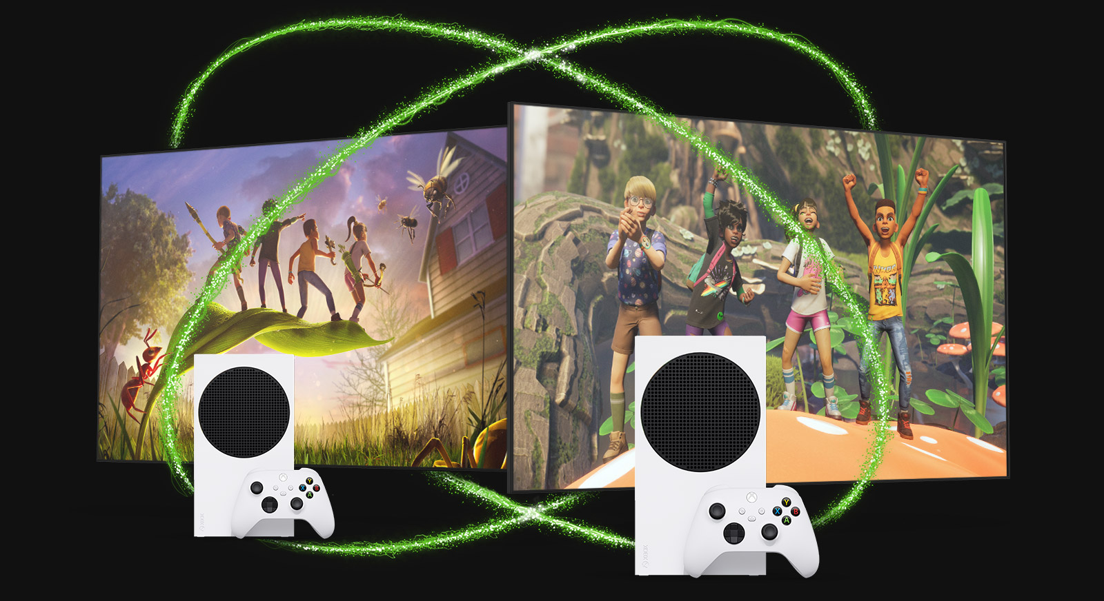 Δύο κονσόλες Xbox Series S μπροστά από οθόνες που παρουσιάζουν το παιχνίδι Grounded