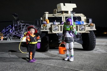 Camp Zama welcomes US, Japanese guests for ‘Trunk-or-Treat,’ ‘Haunted Hangar’ Halloween events