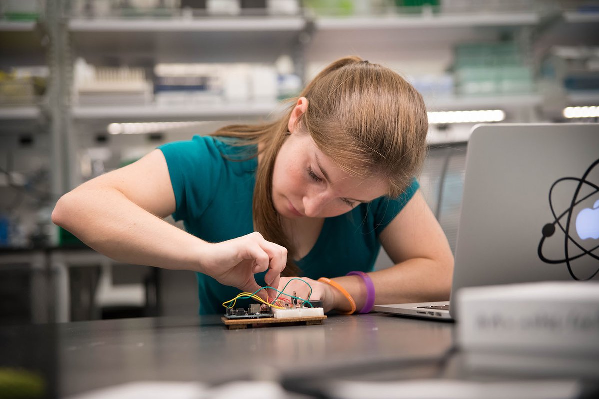 Caltech student working