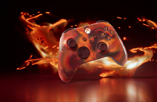 Angle avant droit de la manette sans fil Xbox – Édition spéciale Fire Vapor.