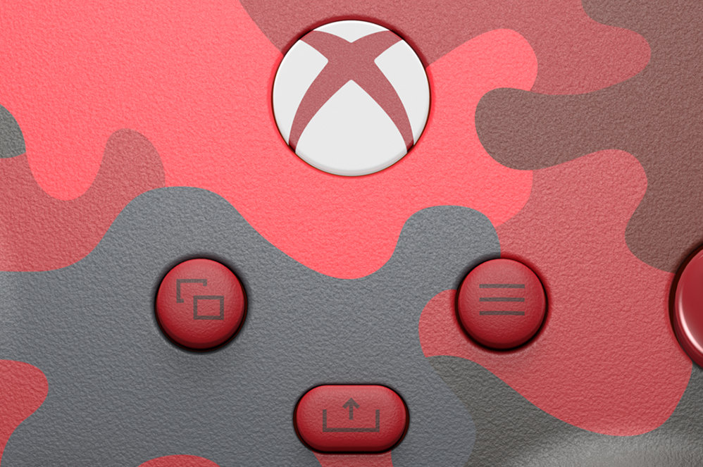 Close up of the Xbox Wireless Controller share button.