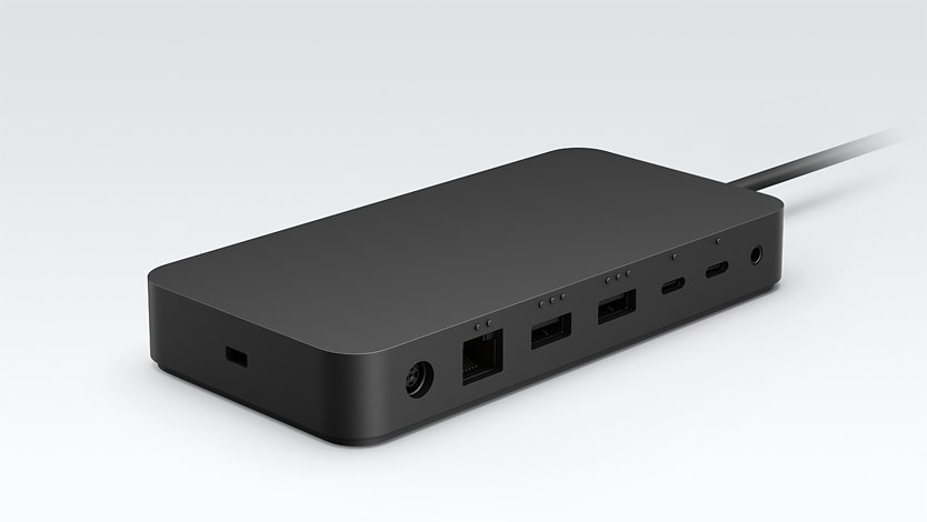 Ansicht der Anschlüsse eines Surface Thunderbolt™ 4-Dock for Business aus schrägem Winkel.