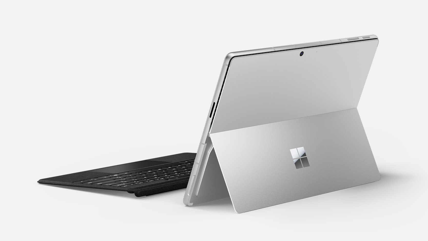 Una vista trasera en ángulo muestra un Surface Pro Flex Keyboard para empresas que funciona de forma desconectada de un dispositivo Surface.