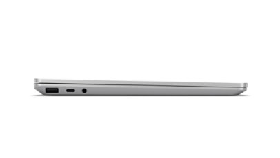Surface Laptop Go 3 zobrazený z pravé strany se zavřeným víkem.
