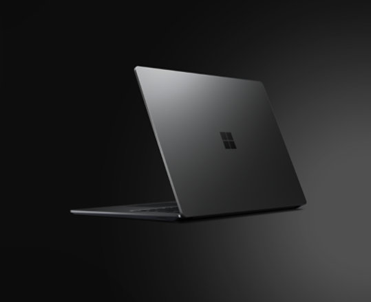 En Surface Laptop 5 i svart.