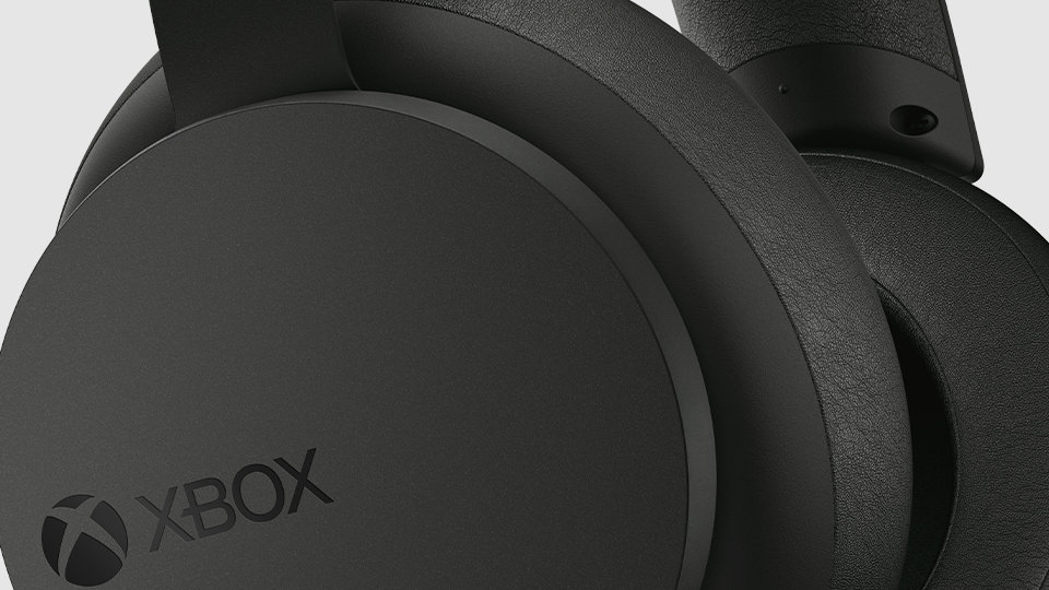 Close up of the right earmuff with the volume dial of the Xbox Stereo Headset.