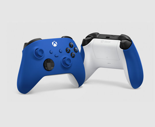 Widok z przodu i z tyłu kontrolera bezprzewodowego Xbox w kolorze Shock Blue.