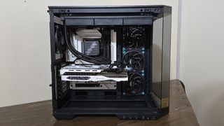 MSI MAG Pano 100L PZ PC case