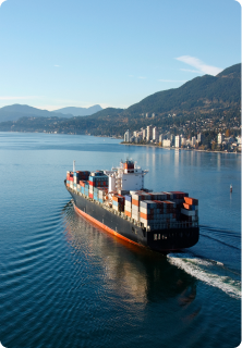 Containerschiff auf hoher See