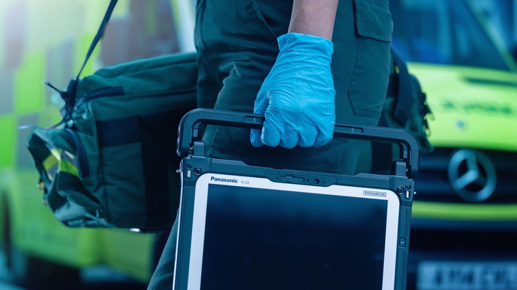 Immagine di Panasonic annuncia il tablet EMS per i servizi di emergenza