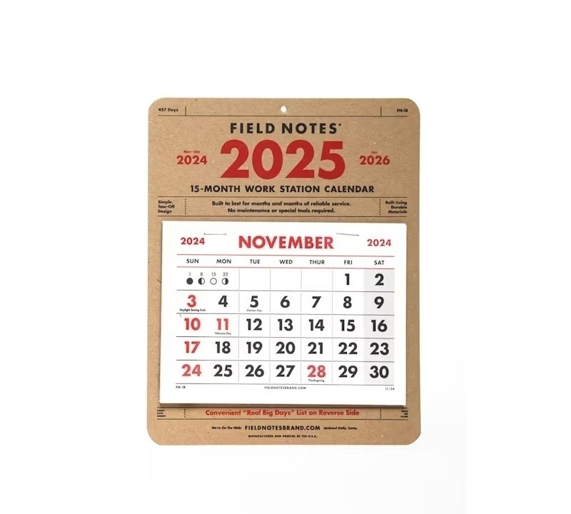 A 15-month calendar from Field Notes highlighting November 2024 is prominently displayed.