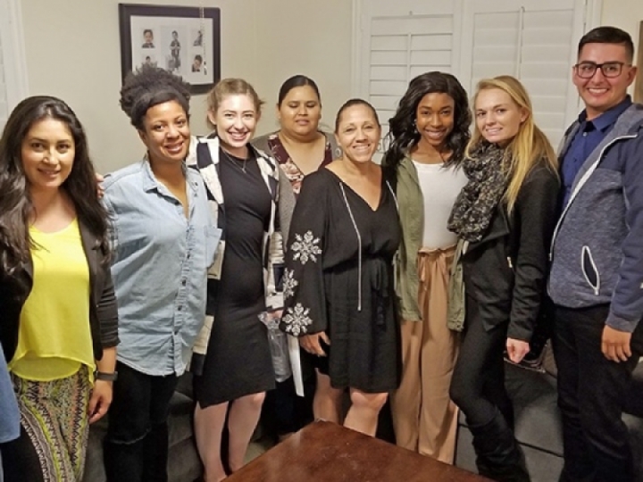 SCupper Alum Merchan hosts students for dinner