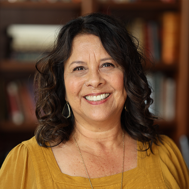 Dorothy Nieto Manzer Headshot