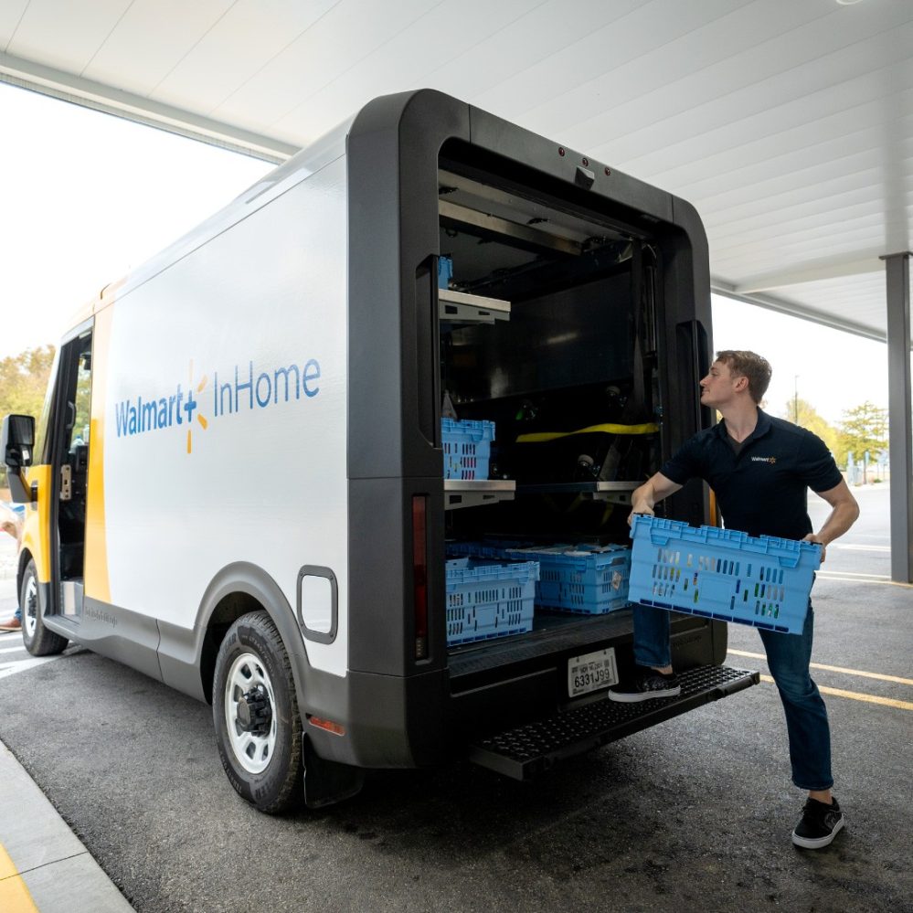 Chevrolet BrightDrop electric van mobility solutions/Walmart