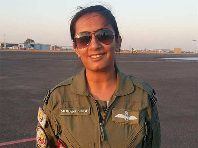 Meet India’s 1st Woman Fighter Pilot To Fly Tejas Jet, Mohana Singh!