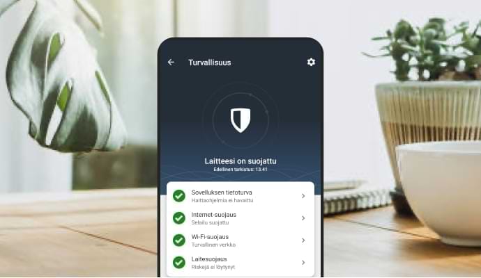 Matkapuhelin, jossa näkyy Norton Mobile Security -sovellus