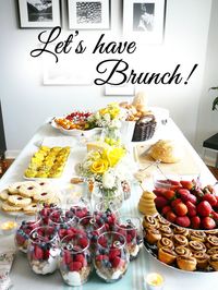 party planner. brunch. brunch table. set a table. splendor in spanglish