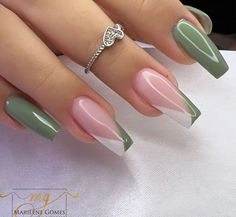 Simple Coffin Gel Nail Designs, Summer Short Almond Nails Designs, Gel Nails Ideas Coffin Short, Acrylic Nail Designs Coffin Simple, Elegant Coffin Nail Ideas, Nail Art Designs For Work, Formal Nail Designs Classy, Pretty Nails Classy Short, French Twist Nails