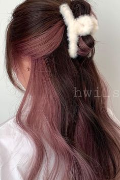 Under Hair Color, Hidden Hair Color, Peekaboo Hair Colors, Korean Hair Color, Hair Color Underneath, Peekaboo Hair, Hair Color Streaks, Dyed Hair Inspiration, Pretty Hair Color