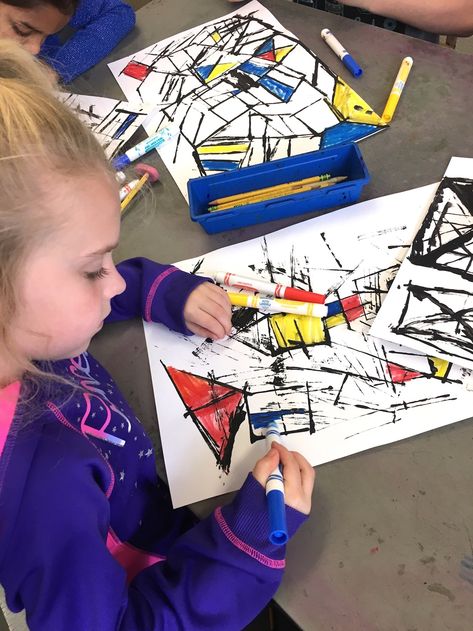 1st Grade Art, Mondrian Art, Kindergarten Art Lessons, First Grade Art, Kindergarten Art Projects, Classroom Art Projects, Art Curriculum, Elementary Art Projects, Kindergarten Art