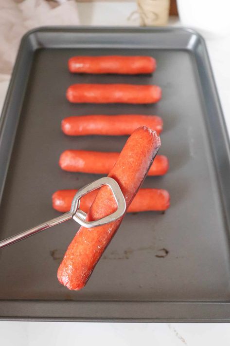 Fun Ways To Cook Hotdogs, Oven Hot Dogs Baking, How To Cook Hotdogs In The Oven, Cook Hot Dogs In Oven, Ways To Cook Hot Dogs Ideas, Broiled Hot Dogs In Oven, Grilled Hot Dogs In Oven, Hot Dog For A Crowd, Make Ahead Hot Dogs