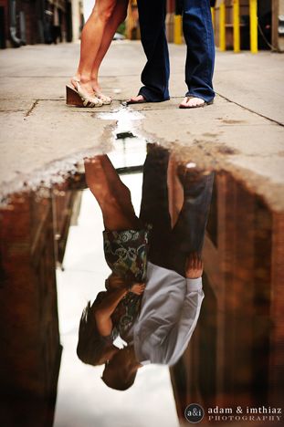 Omg! I really like this photography shot! It look amazing shot for the love couple! I want that someday! Anniversary Pictures, Foto Tips, Engagement Poses, Foto Casual, Wedding Engagement Photos, Photo Couple, Tampa Florida, Foto Inspiration, Foto Pose