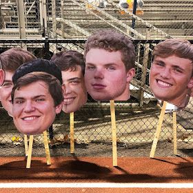 Grad Float Ideas, How To Make A Senior Board, Fun Senior Night Ideas, Senior Board Football, Football Team Spirit Ideas Fun, Senior Night Dinner Ideas, Senior Week Gift Ideas, Senior Day Football Ideas, Senior Day Gift Ideas