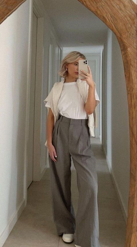 outfit of the day, fashion inspo, ootd, old money style, old money Office Wear Women Work Outfits, Spring Business Casual Outfits, Smart Casual Work Outfit, Casual Work Outfits Women, Chic Business Casual, Spring Business Casual, Smart Casual Women, Business Casual Outfits For Work, Office Wear Women