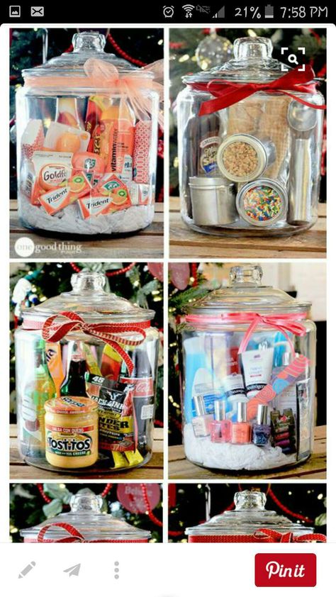 Christmas Jar Gifts, Gift In A Jar, Homemade Gift Baskets, Christmas Gift Baskets Diy, Christmas Gift Basket Ideas, Anniversaire Diy, Gift For Mom Christmas, Raffle Baskets, Gift Baskets For Women