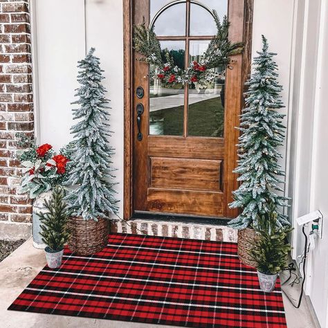 Indoor Outdoor Porch, Outdoor Porch Decor, Plaid Rug, Christmas Rugs, Porch Rug, Christmas Front Porch, Christmas Porch Decor, Christmas Front Doors, Christmas Decorations For The Home