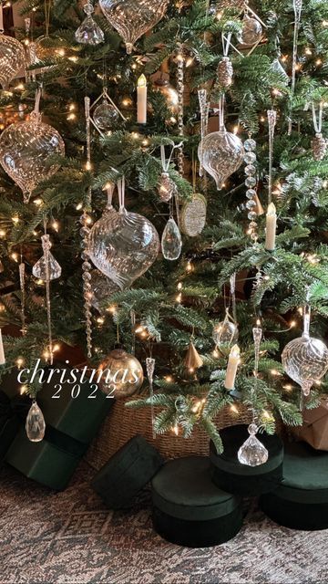 Crystals On Christmas Tree, Icicles On Christmas Tree, Classy Christmas Outdoor Decor, Opulent Christmas Decor, Chandelier Christmas Tree, Sophisticated Christmas Tree, Gem Christmas Tree, Untraditional Christmas Tree, Fairytale Christmas Tree