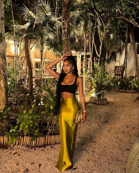 Turks And Caicos Outfits Black Women, Turks And Caicos Outfits, Jamaica Outfits, Tulum Outfits, High Waist Maxi Skirt, Dubai Outfits, Vacation Outfits Women, Holiday Outfits Summer, Cancun Trip