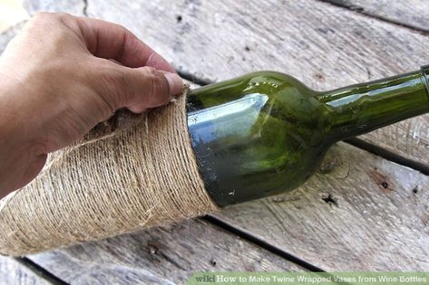 Wine Cork Crafts, Twine Wine Bottles, Twine Wrapped Bottles, Wine Bottle Centerpieces, Wrapped Wine Bottles, Old Wine Bottles, Bottle Centerpieces, Recycled Wine Bottles, Wine Craft