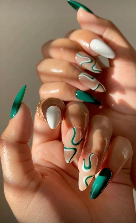 Colourful Nails, Nail Arts, Green Acrylic Nails, Colorful Nails, Acylic Nails, Classy Acrylic Nails, Nagel Inspo, Chic Nails, Pretty Acrylic Nails